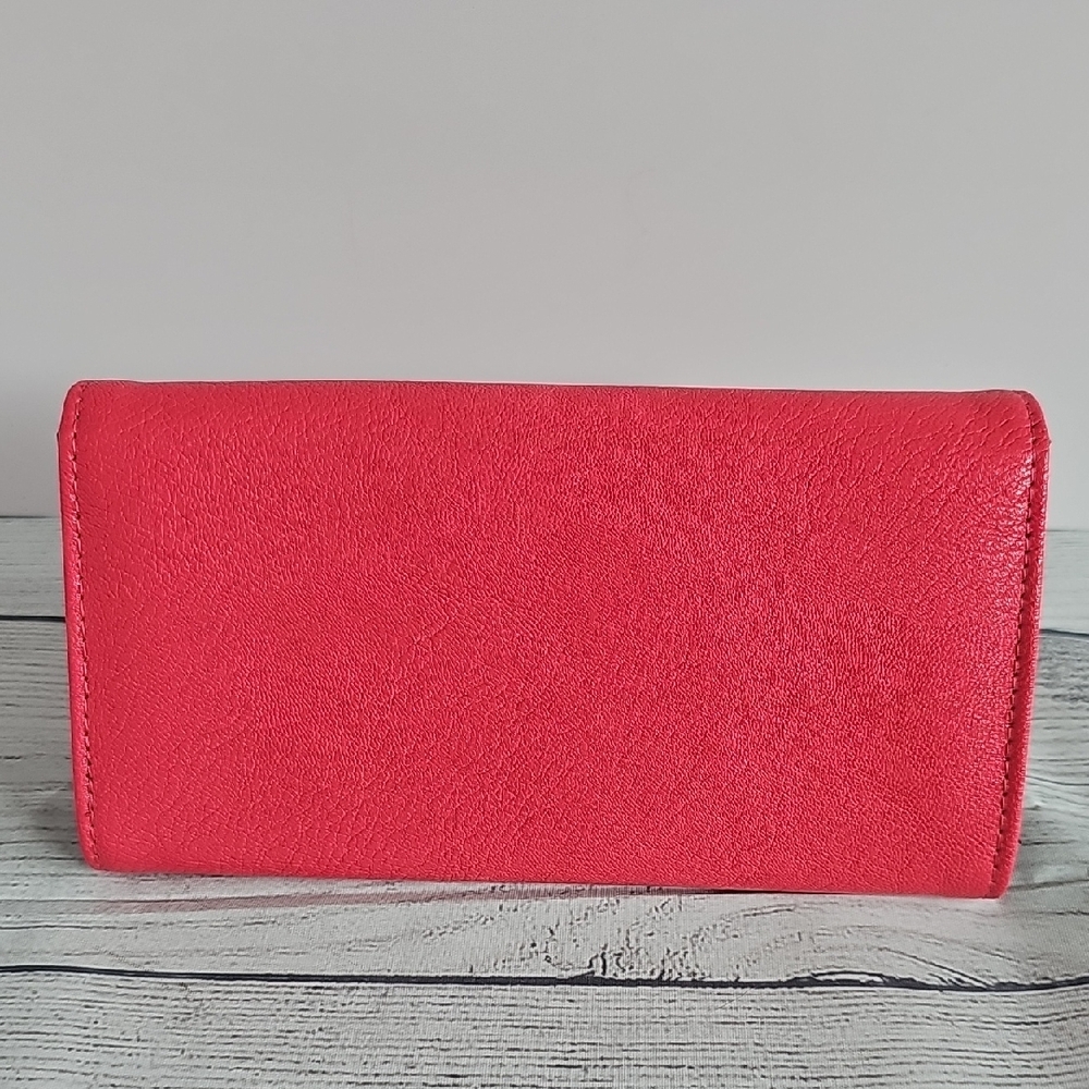 Safe Keeper Hot Pink Leather Wallet - Picture 2 of 9